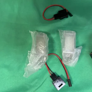 2x LED Courtesy Door Room Feet Boot Light For A1 A2 A3 A4 B6 B7 B8 S4 RS4 A5 TT